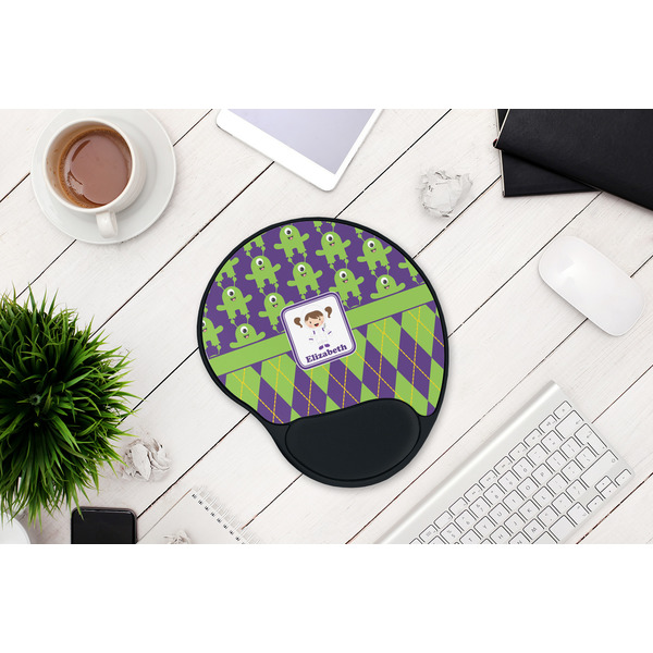 Astronaut, Aliens & Argyle Mouse Pad with Wrist Rest - LIFESYTLE 1