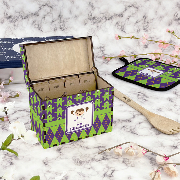 Astronaut, Aliens & Argyle Recipe Box - Full Color - In Context