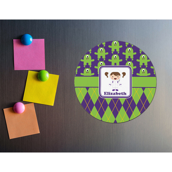 Astronaut, Aliens & Argyle Round Fridge Magnet - LIFESTYLE
