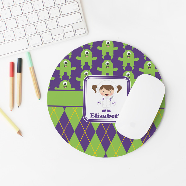 Astronaut, Aliens & Argyle Round Mousepad - LIFESTYLE 2
