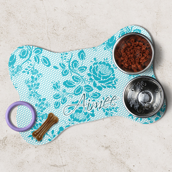 Lace Dog Bone Shaped Mat Lifestyle