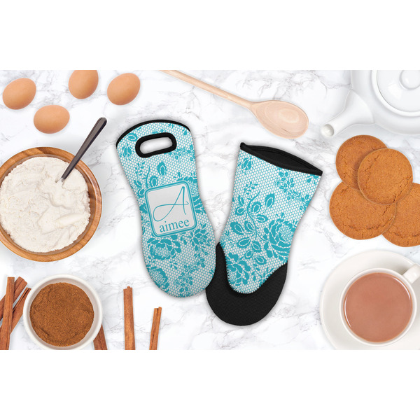 Lace Neoprene Oven Mitt - Lifestyle Image