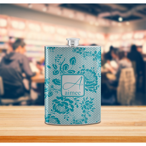 Lace Stainless Steel Flask - LIFESTYLE 2