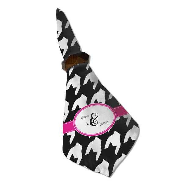 Houndstooth w/Pink Accent Cloth Napkins - Personalized Dinner (Folded in Ring) (MAIN)