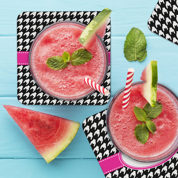 Houndstooth w/Pink Accent Coaster Set - LIFESTYLE