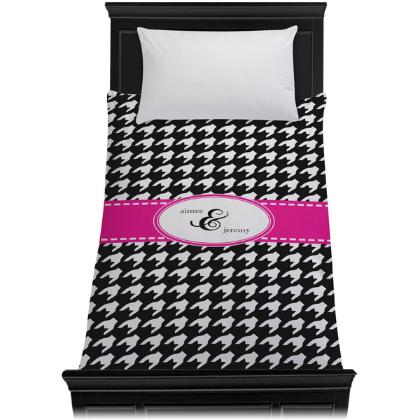 Houndstooth w/Pink Accent Duvet Cover - Twin XL - On Bed - No Prop