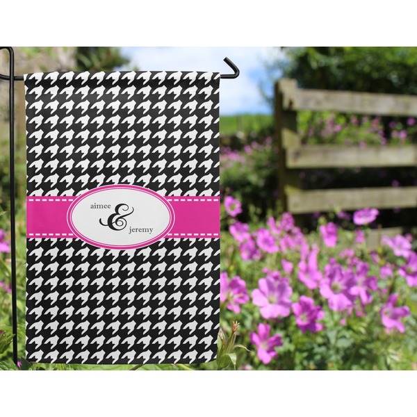 Houndstooth w/Pink Accent Garden Flag - Outside In Flowers