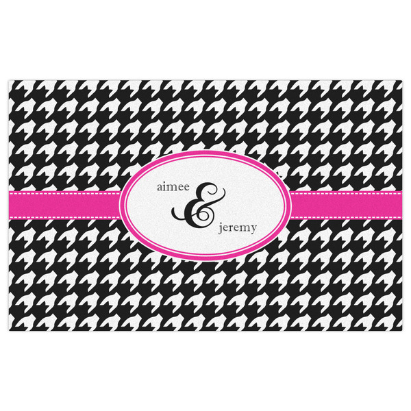 Houndstooth w/Pink Accent Indoor / Outdoor Rug - 5'x8' - Front Flat