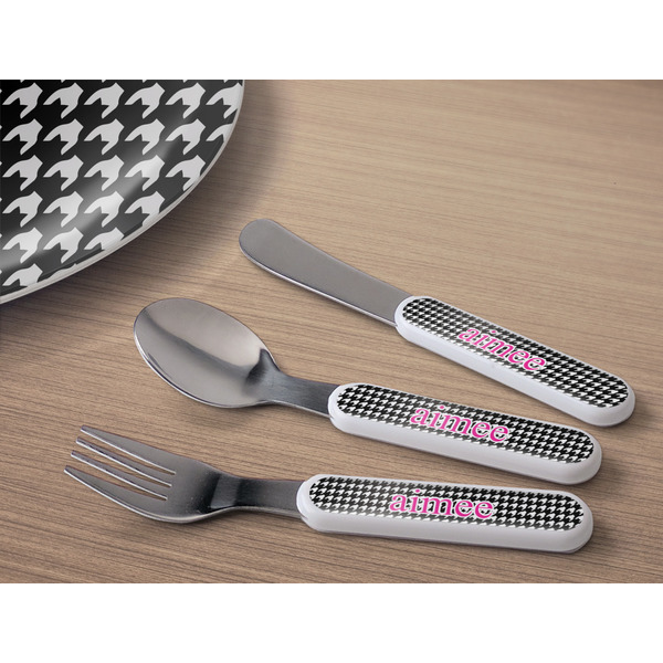 Houndstooth w/Pink Accent Kids Flatware w/ Plate
