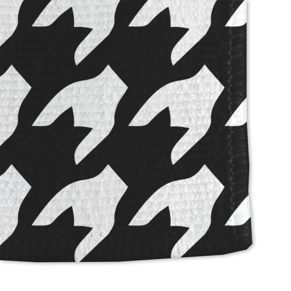 Houndstooth w/Pink Accent Microfiber Dish Towel - DETAIL
