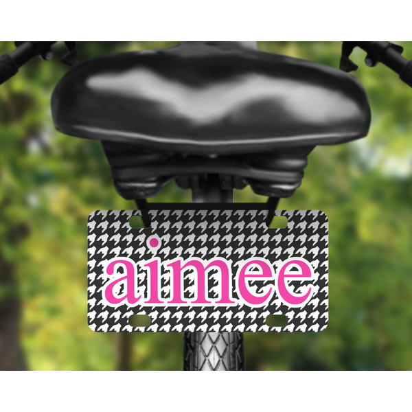 Houndstooth w/Pink Accent Mini License Plate on Bicycle