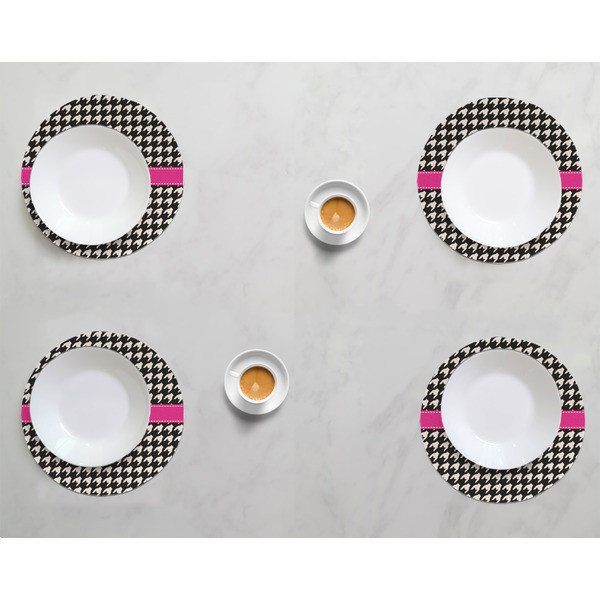 Houndstooth w/Pink Accent Round Linen Placemats - LIFESTYLE (set of 4)