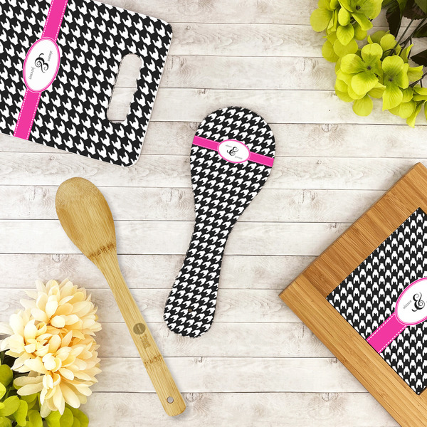 Houndstooth w/Pink Accent Spoon Rest Trivet - LIFESTYLE
