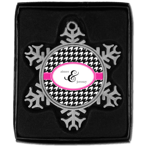 Houndstooth w/Pink Accent Vintage Snowflake - In box