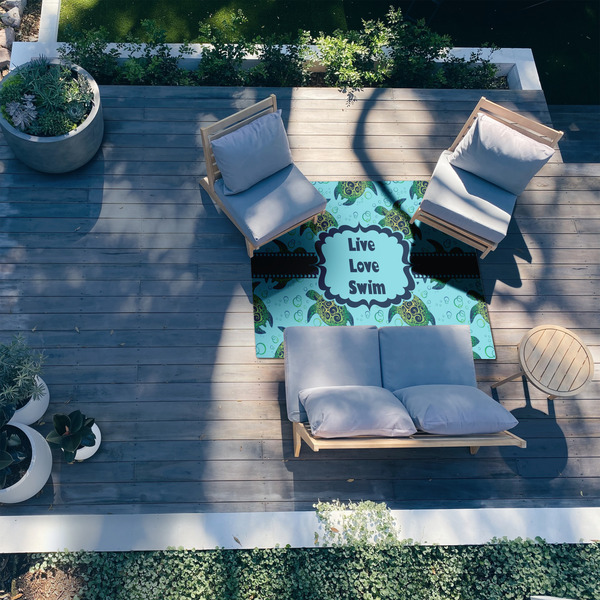 Sea Turtles 5'x7' Patio Rug - In context