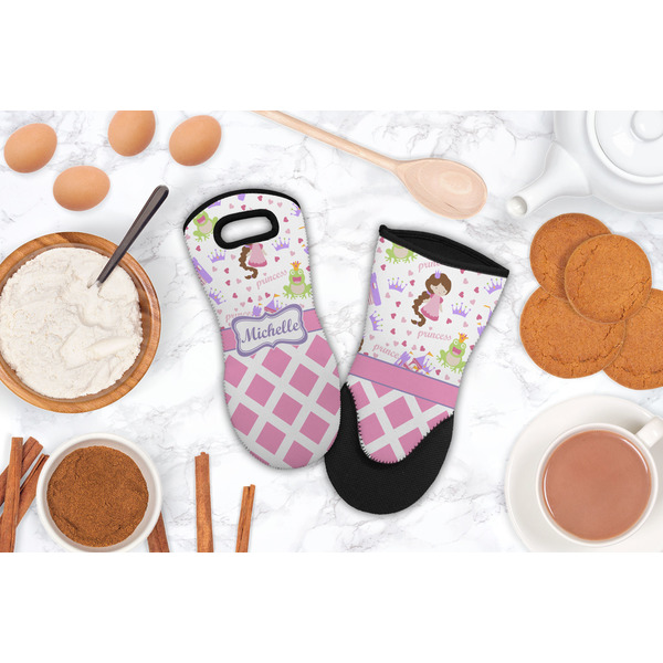 Princess & Diamond Print Neoprene Oven Mitt - Lifestyle Image