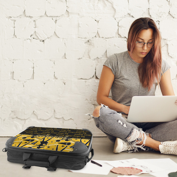 Cheer 18" Laptop Briefcase - LIFESTYLE