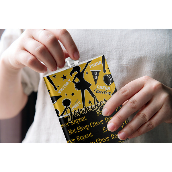 Cheer Stainless Steel Flask - LIFESTYLE 1