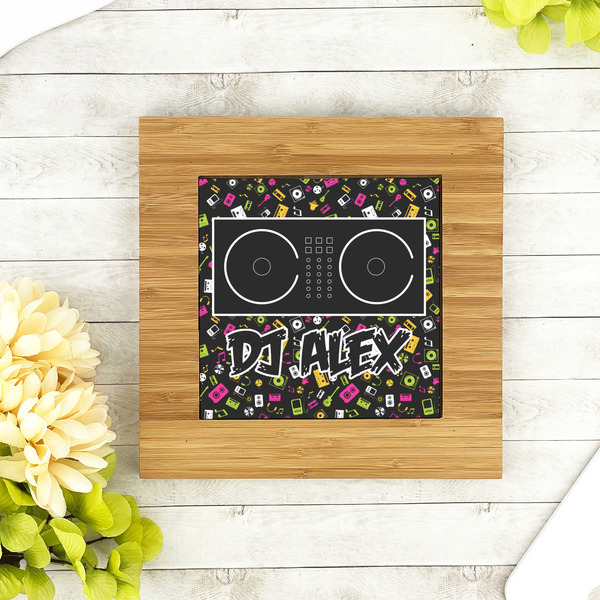 DJ Music Master Bamboo Trivet with 6" Tile - LIFESTYLE