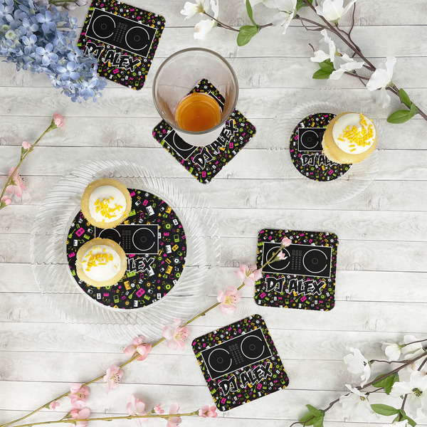 DJ Music Master Plastic Party Dinner Plates - In Context