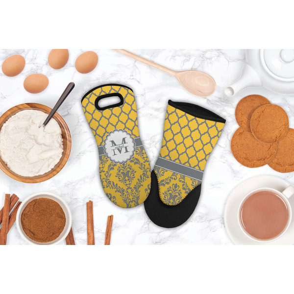 Damask & Moroccan Neoprene Oven Mitt - Lifestyle Image
