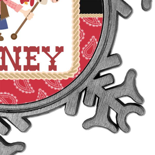 Red Western Vintage Snowflake - Detail