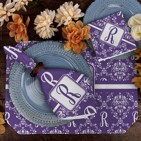 Initial Damask Dining Set