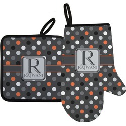 Gray Dots Oven Mitt & Pot Holder Set w/ Name and Initial