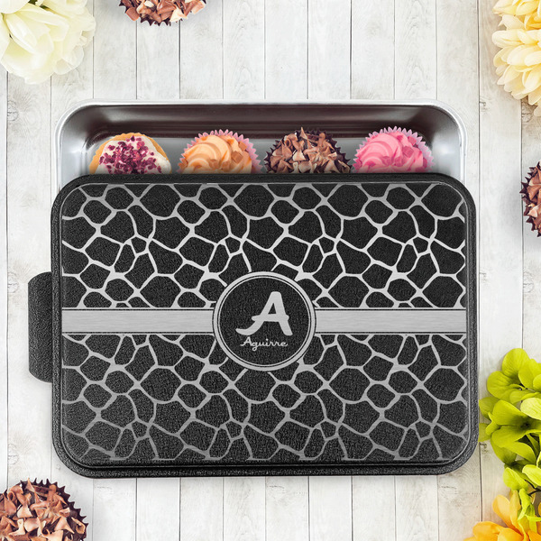 Giraffe Print Aluminum Baking Pan - Black Lid - LIFESTYLE