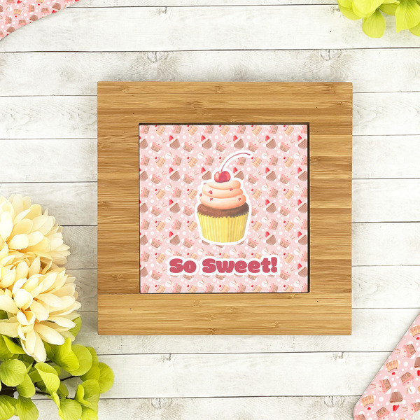 Sweet Cupcakes Bamboo Trivet with 6" Tile - LIFESTYLE