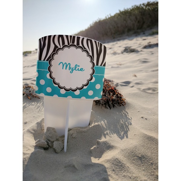Dots & Zebra Beach Spiker white on beach with sand