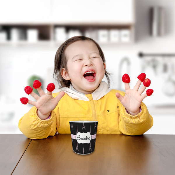 Black Eiffel Tower Kids Cup - LIFESTYLE 1 (girl)