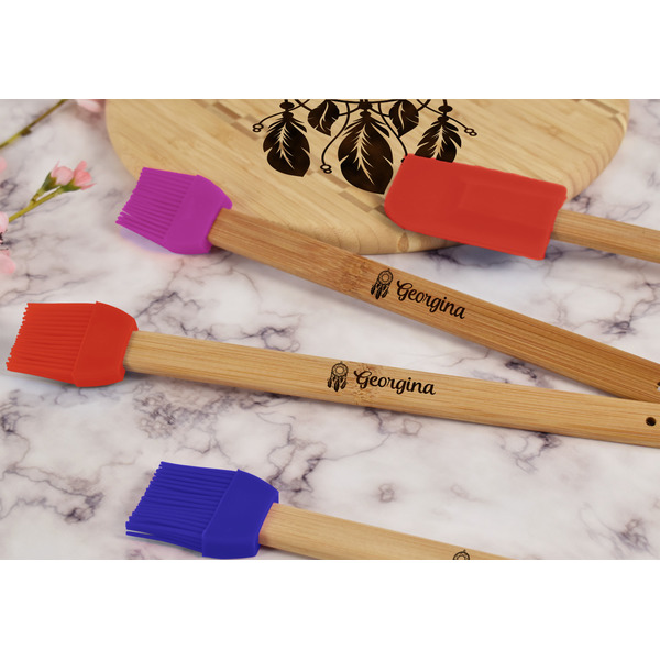 Dreamcatcher Silicone Brush - Red - Lifestyle