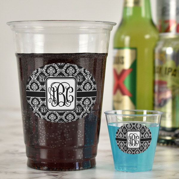 Monogrammed Damask Party Cups - 16oz - In Context