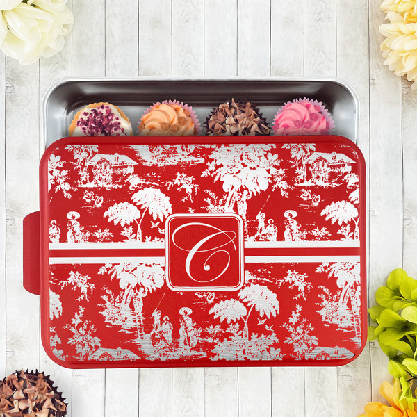 Toile Aluminum Baking Pan - Red Lid - LIFESTYLE
