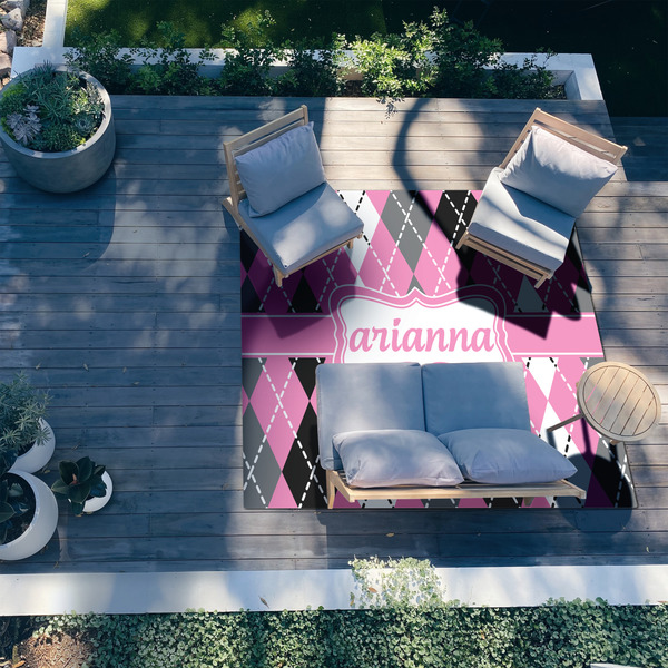 Argyle 8'x10' Patio Rug - In context