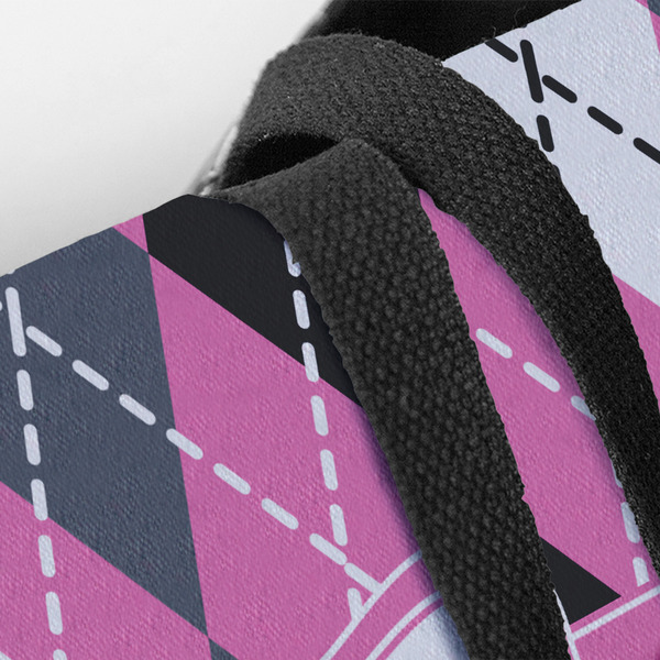 Argyle Closeup of Tote w/Black Handles