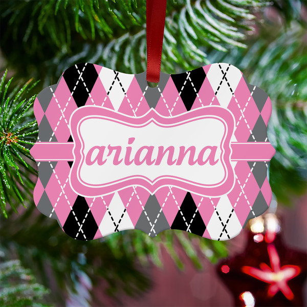 Argyle Metal Benilux Ornament - Lifestyle