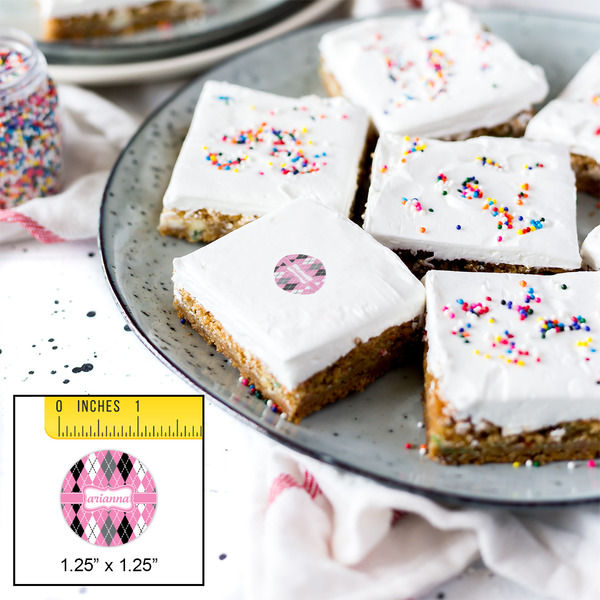 Argyle Printed Icing Circle - XSmall - In Context