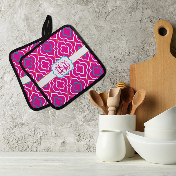 Colorful Trellis Neoprene Pot Holder - Set of 2  LIFESTYLE