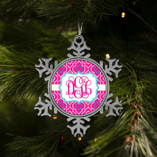 Colorful Trellis Vintage Snowflake - (LIFESTYLE)