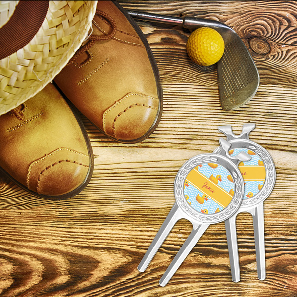 Rubber Duckie Divot Tool - LIFESTYLE