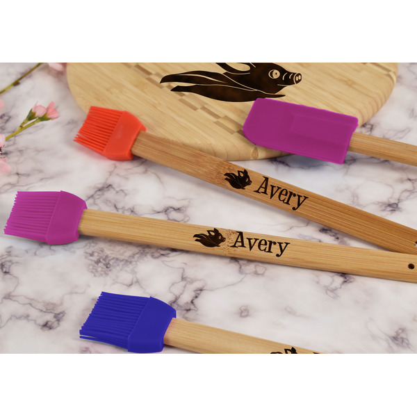 Flying Pigs Silicone Brush - Purple - Lifestyle