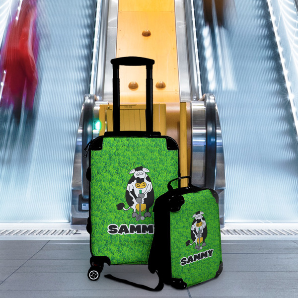 Cow Golfer Suitcase Set 4 - IN CONTEXT
