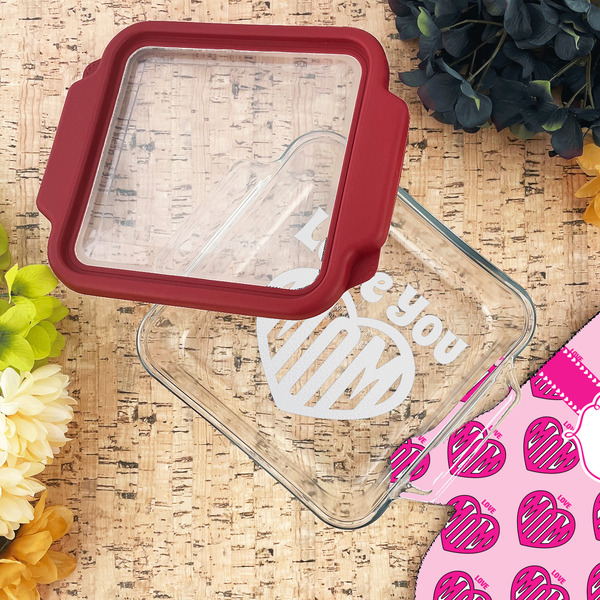 Love You Mom Glass Cake Dish - LIFESTYLE (8x8)