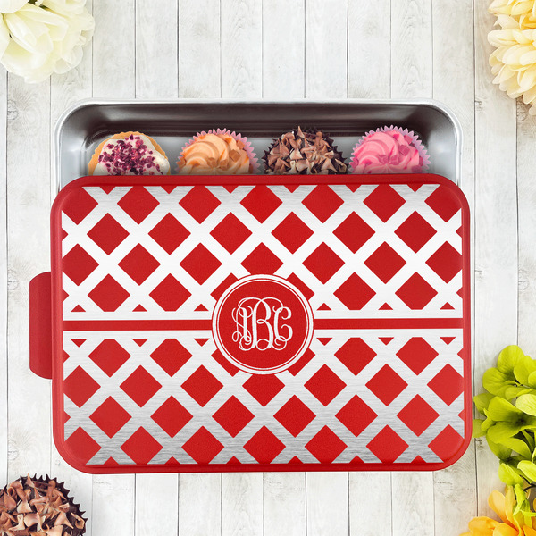 Diamond Aluminum Baking Pan - Red Lid - LIFESTYLE