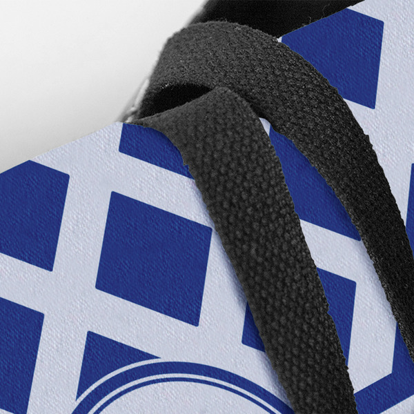 Diamond Closeup of Tote w/Black Handles