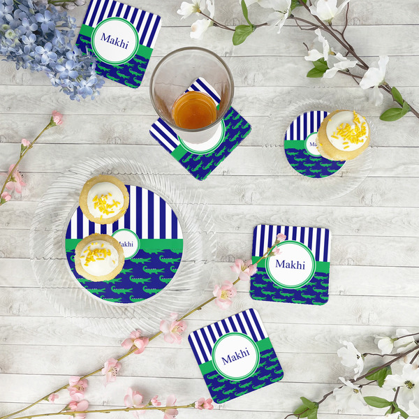 Alligators & Stripes Plastic Party Dinner Plates - In Context