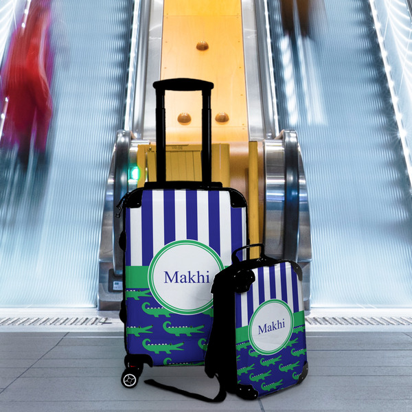 Alligators & Stripes Suitcase Set 4 - IN CONTEXT
