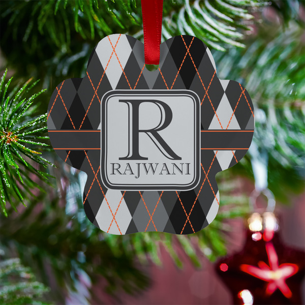 Modern Chic Argyle Metal Paw Ornament - Lifestyle